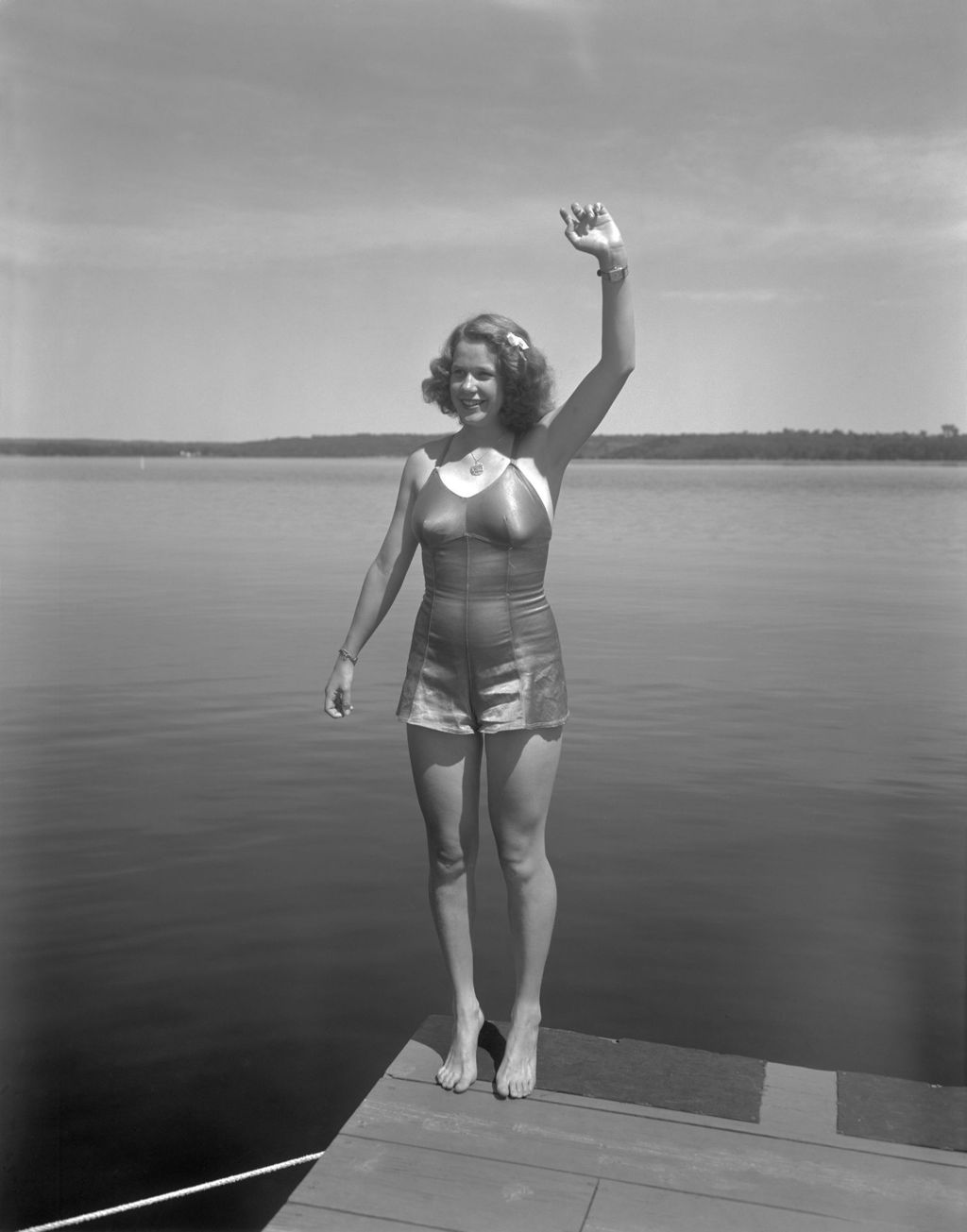 Miniature of Girl Enjoying A Day Of Swimming