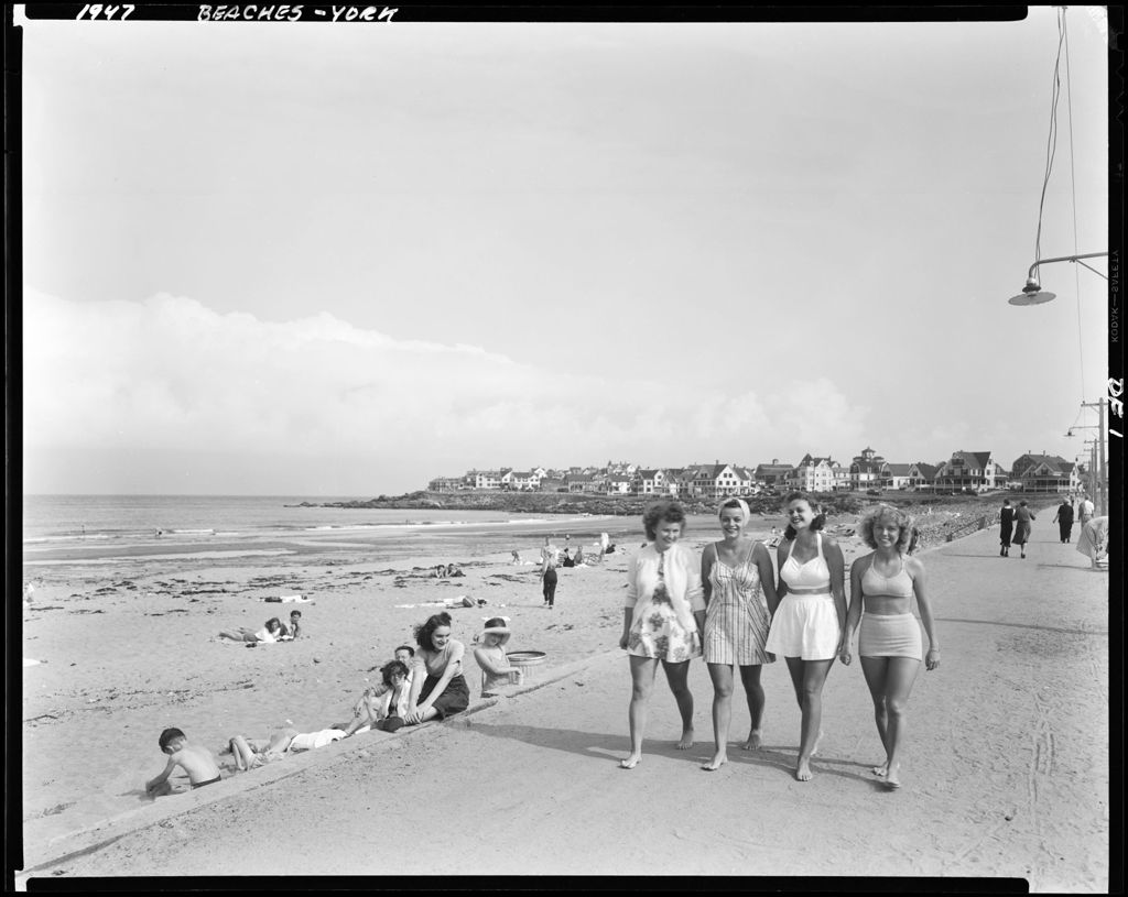 Miniature of Group Of People On The Beach At York
