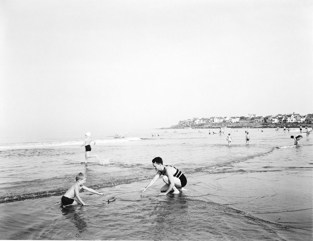 Miniature of Group Of People At The Beach In York