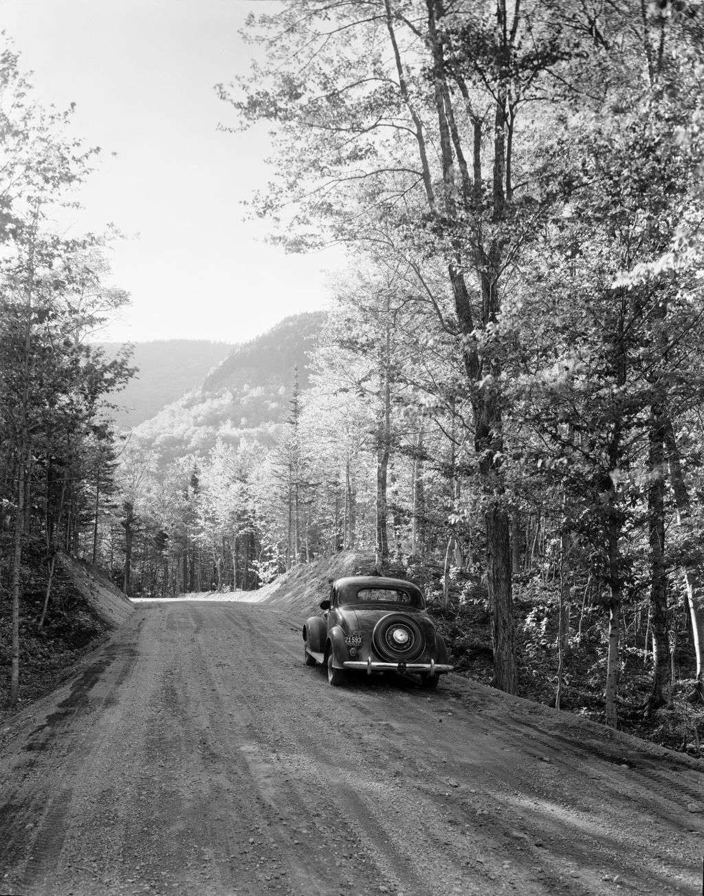 Miniature of Gravel Road In The Mountains