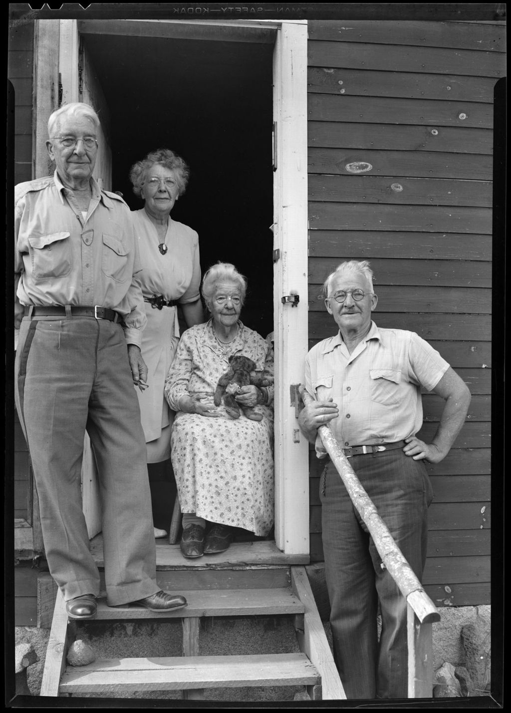 Miniature of Photo Of Maurice, Will And Sis And Ma.