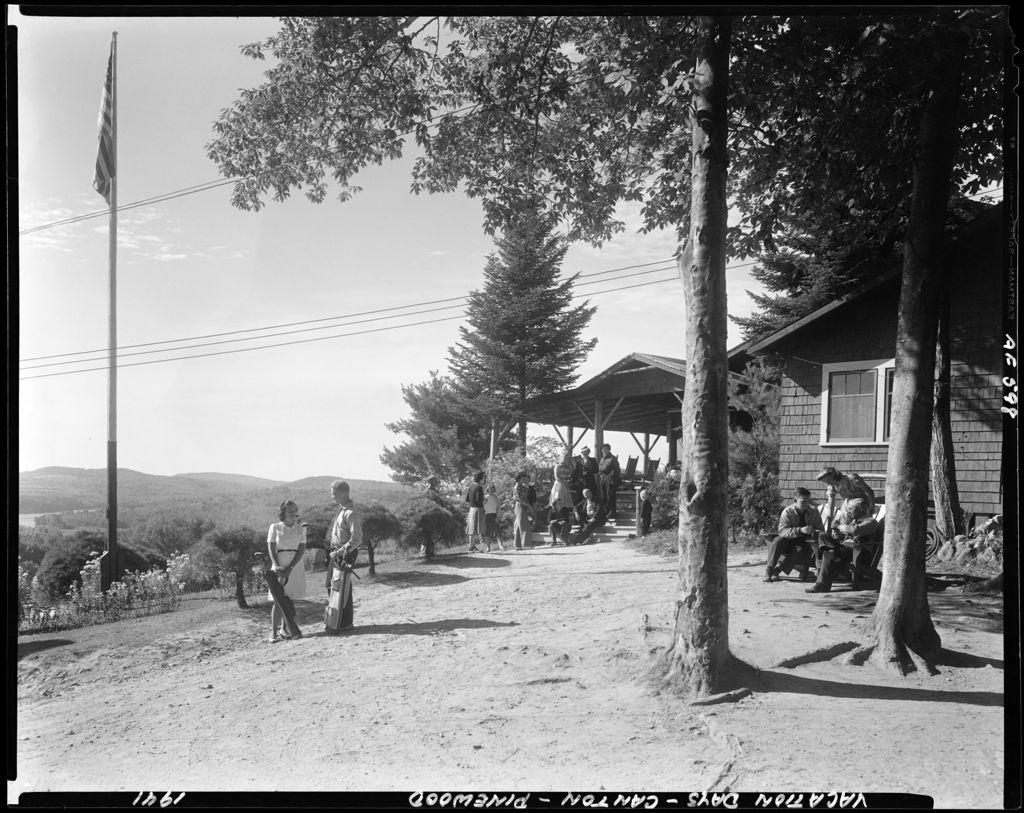 Miniature of People Enjoying Themselves At A Lodge In Canton