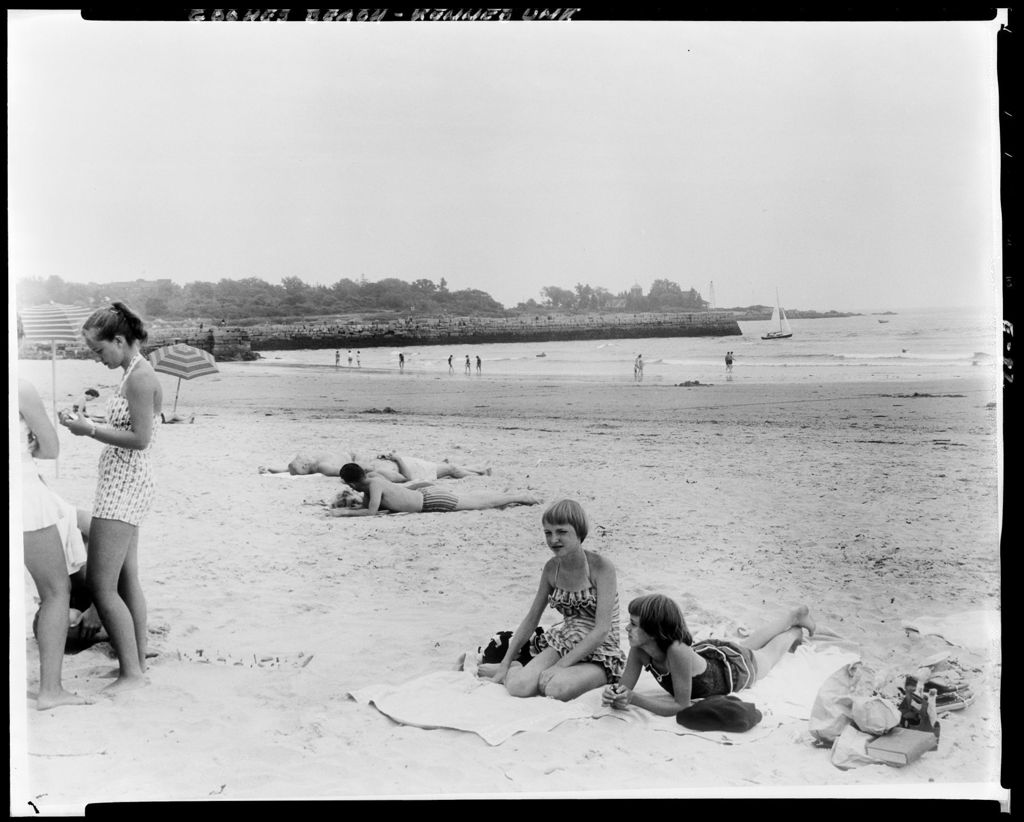 Miniature of A Group Of People At Gooches Beach In Kennebunk